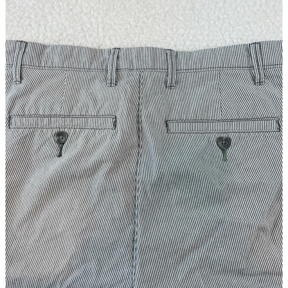 GOODFELLOW & CO • Grey Striped Flat-Front Linden Shorts, W30 - Picture 9 of 14